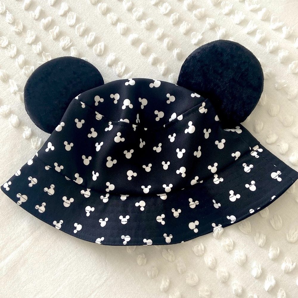 Cute.Zo.Designs Disney Mickey Heads Bucket Hat